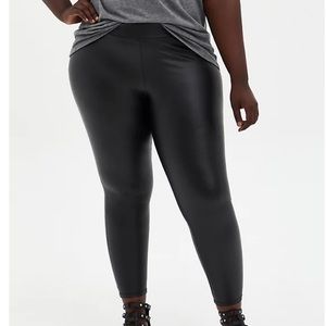 Torrid Platinum Legging - Faux Leather Black sz 1